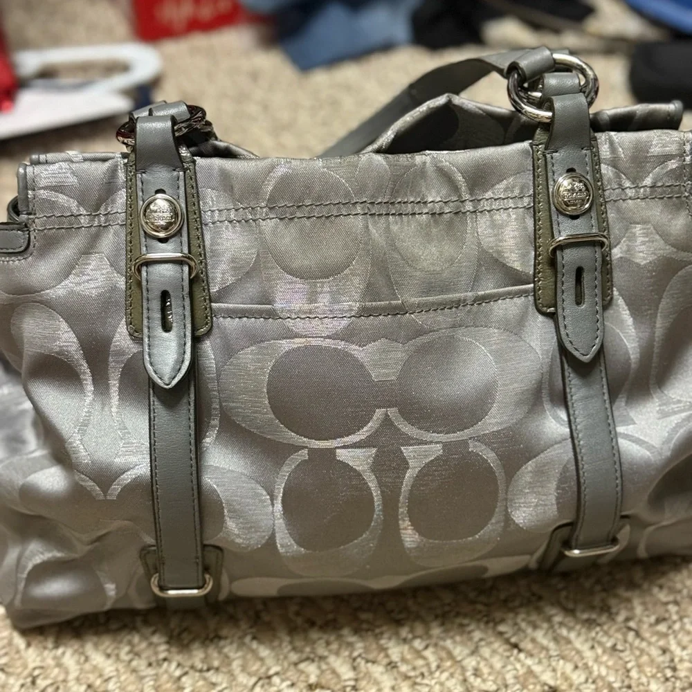 ~LOW START~Coach Silver Satchel with Signature Monogram - Picture 4 of 9